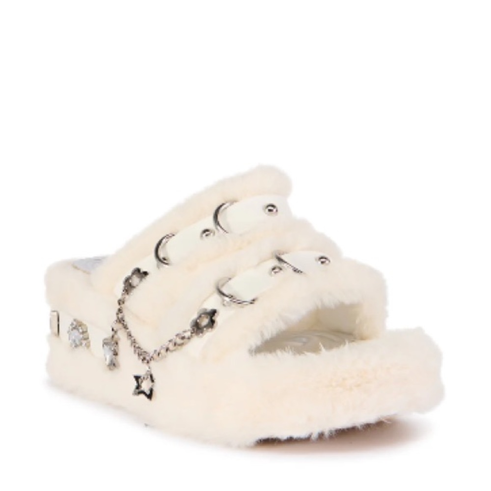 NEW AZALEA WANG LAURELES FUR RHINESTONE SANDAL WHITE